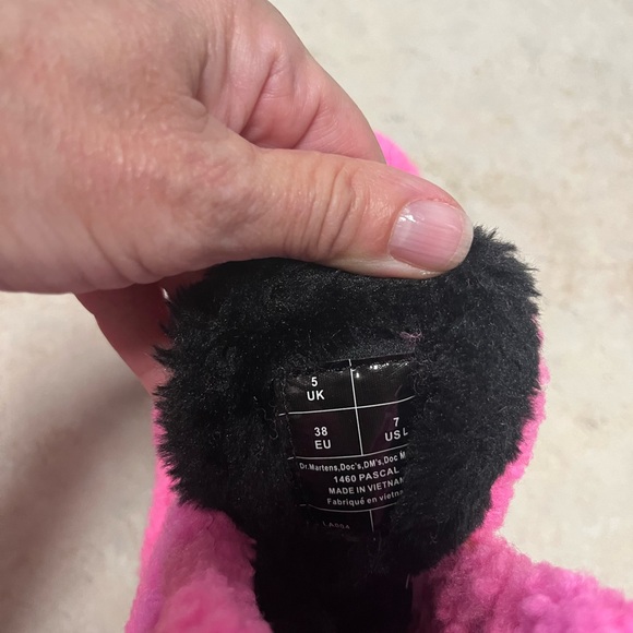 Sherpa doc martens. - Picture 3 of 5